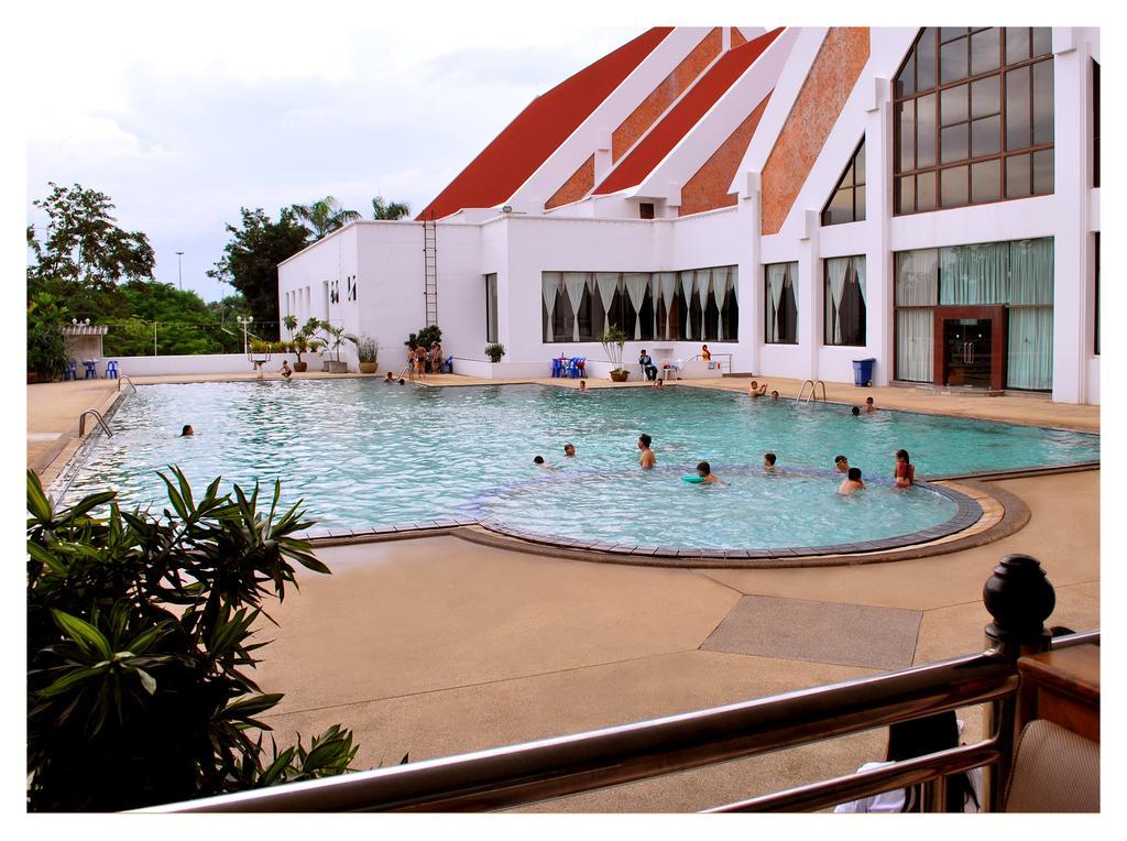 Rimpao Hotel Kalasin Extérieur photo