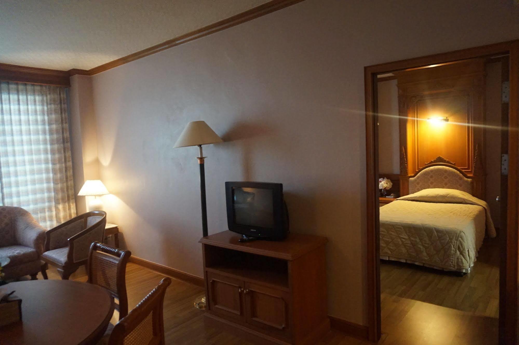 Rimpao Hotel Kalasin Extérieur photo