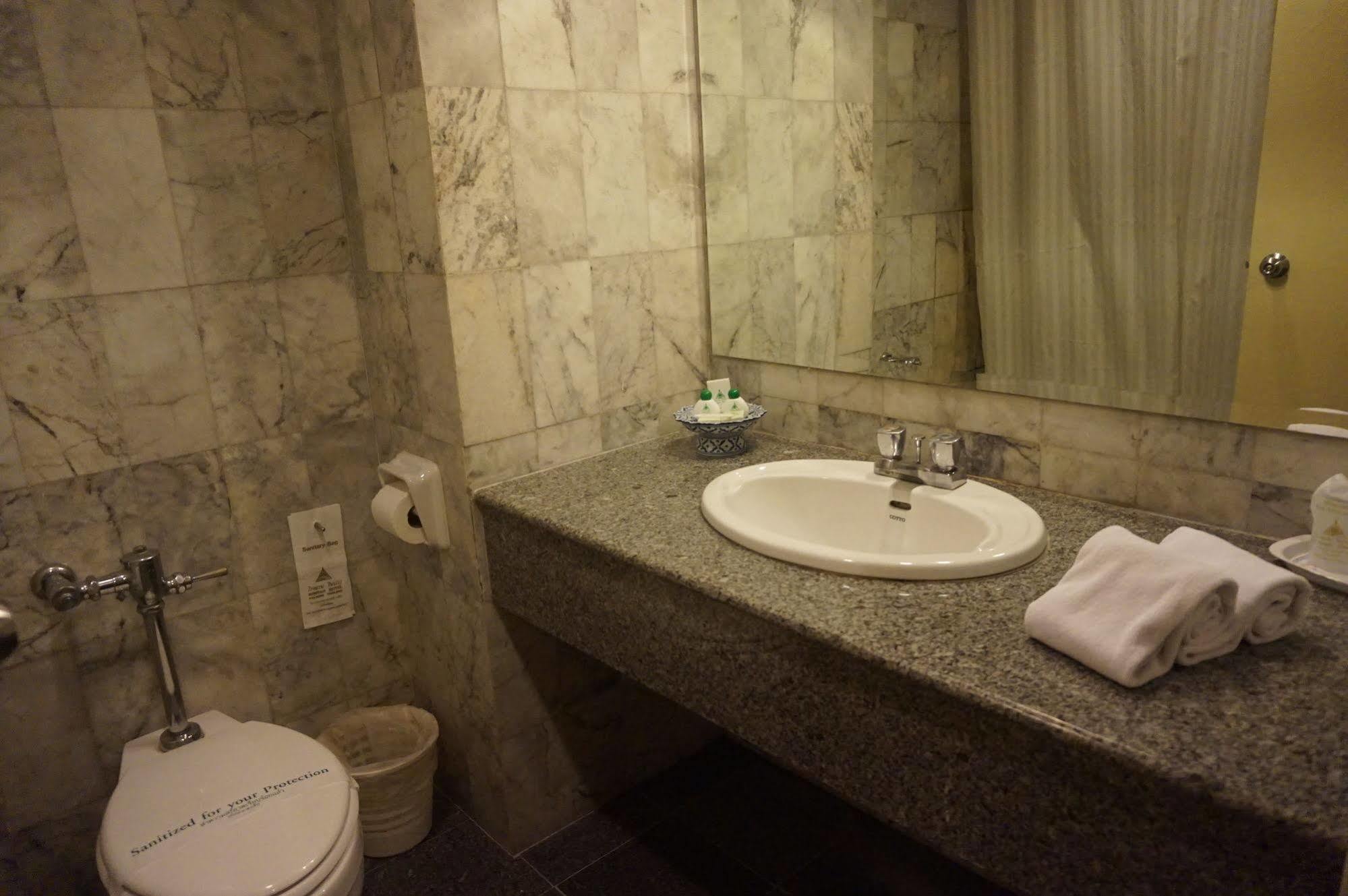 Rimpao Hotel Kalasin Extérieur photo
