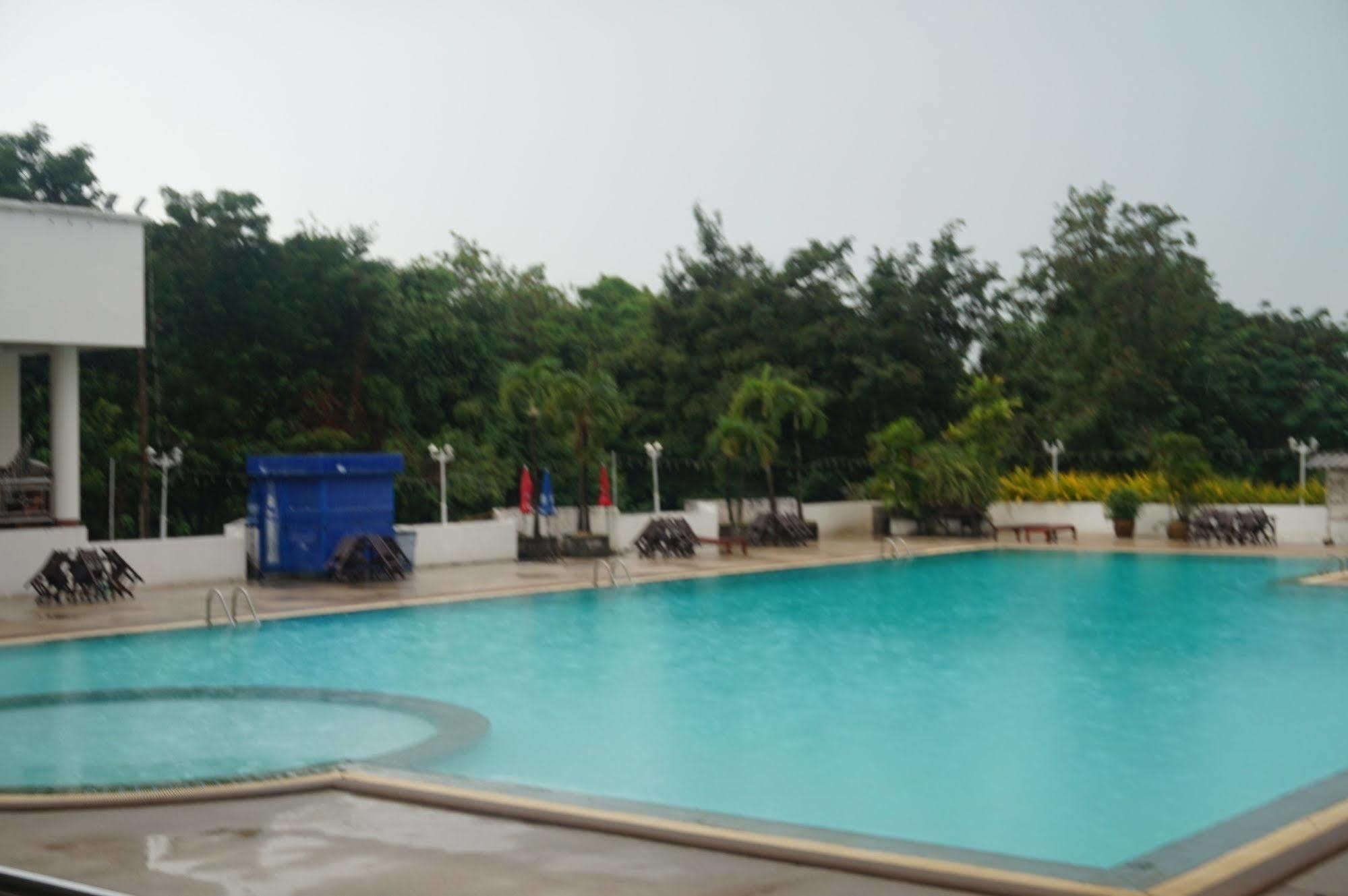Rimpao Hotel Kalasin Extérieur photo