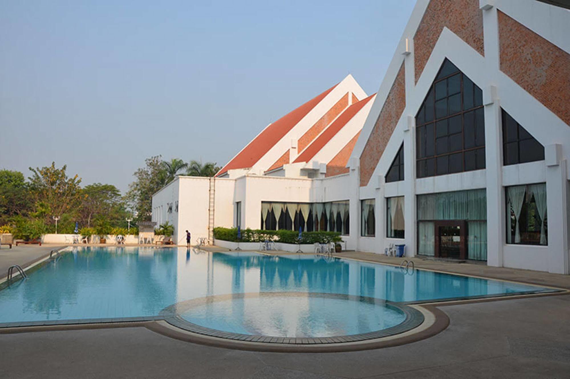 Rimpao Hotel Kalasin Extérieur photo