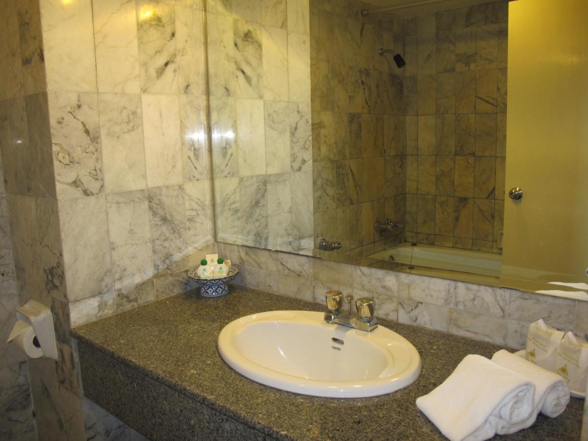Rimpao Hotel Kalasin Chambre photo
